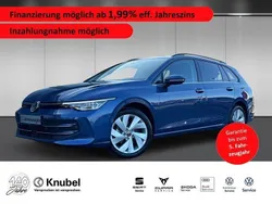 Blau Gebraucht 2024 VW Golf VIII Style Kombi | 33.200 € (Teuer)