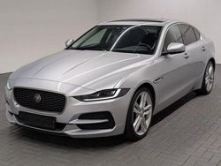 Indussilbermet. Gebraucht 2019 Jaguar XE SE Limousine | 24.980 € (Etwas zu teuer)