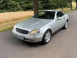 Silber Gebraucht 1998 Mercedes SLK230 Cabrio | 5.000 €