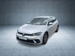 Reflexsilber metallic (metallic) Gebraucht 2024 VW Polo Life Limousine | 19.476 € (Superpreis)