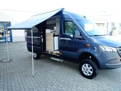 Grau Gebraucht 2023 Mercedes Sprinter Van | 101.031 €