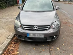 Grau Gebraucht 2008 VW Golf V Kleinwagen | 4.200 € (Etwas zu teuer)