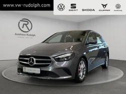 Mountaingrau metallic Gebraucht 2019 Mercedes 200 Progressive Limousine | 21.489 €