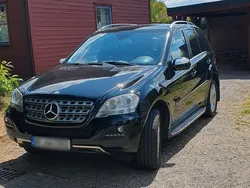 Schwarz Gebraucht 2009 Mercedes ML350 SUV | 10.300 € (Fairer Preis)