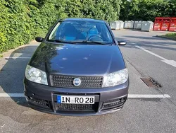 Grau Gebraucht 2004 Fiat Punto Lounge Kleinwagen | 2.000 € (Fairer Preis)
