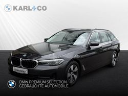 Grau Gebraucht 2023 BMW 520 Kombi | 30.798 € (Guter Preis)
