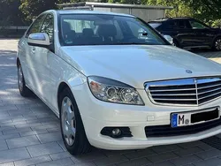 Weiß Gebraucht 2007 Mercedes C180 Classic Limousine | 7.190 € (Fairer Preis)