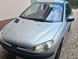 Silber Gebraucht 2003 Peugeot 206 Kleinwagen | 1.750 € (Etwas zu teuer)