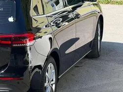 Schwarz Gebraucht 2022 Mercedes B200 Advanced Van / Kleinbus | 25.800 € (Guter Preis)