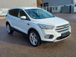 Weiß Gebraucht 2018 Ford Kuga Trend SUV | 8.850 €
