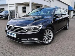 Deep black pearlescent Gebraucht 2018 VW Passat Highline Kombi | 12.990 € (Guter Preis)