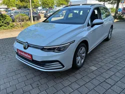 Weiß Gebraucht 2022 VW Golf VIII Life Kombi | 18.600 € (Fairer Preis)