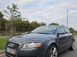 Grau Gebraucht 2005 Audi A4 Kombi | 3.200 € (Fairer Preis)
