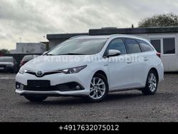 Super white 2 Gebraucht 2018 Toyota Auris Hybrid Comfort Kombi | 11.305 € (Guter Preis)