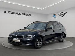 Schwarz ii Gebraucht 2022 BMW 320e Advantage Kombi | 24.920 € (Fairer Preis)