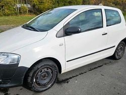Weiß Gebraucht 2011 VW Fox Kleinwagen | 1.990 € (Fairer Preis)
