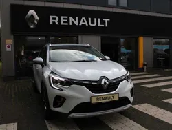 Alabasterweiß Gebraucht 2024 Renault Captur Techno SUV | 21.990 €