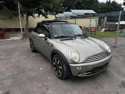 Grau Gebraucht 2007 Mini Cooper Kleinwagen | 1.950 €