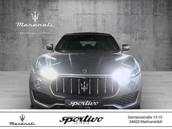 Grau Gebraucht 2017 Maserati Levante SUV | 39.979 € (Fairer Preis)