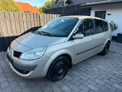 Braun Gebraucht 2006 Renault Scénic II Van / Kleinbus | 1.999 € (Guter Preis)