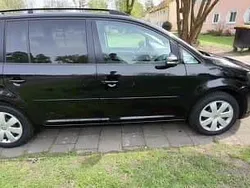 Schwarz Gebraucht 2012 VW Touran Van / Kleinbus | 6.599 € (Fairer Preis)