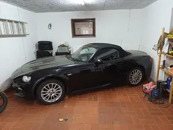 Schwarz Gebraucht 2018 Fiat 124 Spider Cabrio | 12.000 €