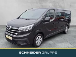 Schwarz midnight Gebraucht 2023 Renault Trafic Life Van | 36.890 € (Guter Preis)