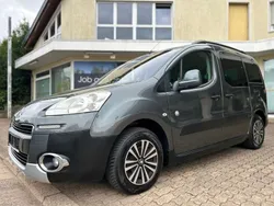 Grau Gebraucht 2013 Peugeot Partner Tepee Outdoor Van / Kleinbus | 8.990 € (Etwas zu teuer)