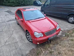 Rot Gebraucht 2002 Mercedes C180 Elegance Limousine | 2.999 € (Guter Preis)