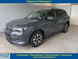 [b0b0] delfingrau metallic Neu 2025 VW Tiguan IQ Drive SUV | 44.390 € (Superpreis)