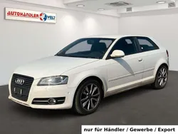 Weiß Gebraucht 2010 Audi A3 S-line plus Limousine | 2.499 €