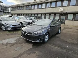 Silber Gebraucht 2024 Kia Ceed Vision Kombi | 19.980 € (Guter Preis)