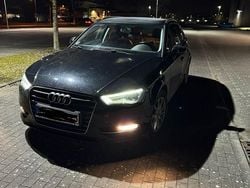 Schwarz Gebraucht 2014 Audi A3 Sportback Kleinwagen | 11.599 € (Superpreis)