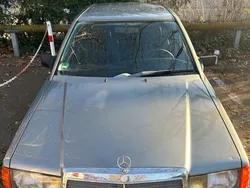 Grau Gebraucht 1990 Mercedes 190 Limousine | 3.250 €