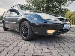 Schwarz Gebraucht 2004 Ford Focus Trend Kombi | 1.850 € (Etwas zu teuer)