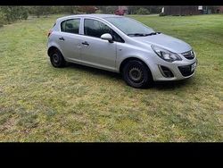 Silber Gebraucht 2013 Opel Corsa Kleinwagen | 1.700 € (Guter Preis)
