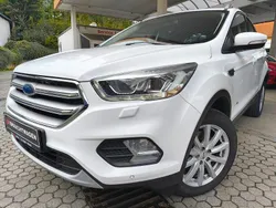 Weiß Gebraucht 2019 Ford Kuga SUV | 12.980 € (Fairer Preis)
