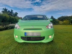 Grün Gebraucht 2015 Mitsubishi Space Star Diamant Edition Kleinwagen | 5.499 € (Guter Preis)