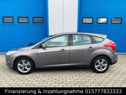 Grau Gebraucht 2014 Ford Focus Kleinwagen | 7.800 € (Fairer Preis)