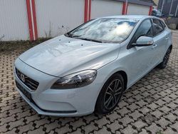 Blau Gebraucht 2015 Volvo V40 You! Kombi | 13.490 € (Teuer)