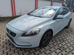 Blau Gebraucht 2015 Volvo V40 You! Kombi | 13.990 € (Etwas zu teuer)