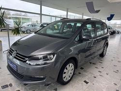 Grau Gebraucht 2015 VW Sharan Van / Kleinbus | 11.590 € (Fairer Preis)