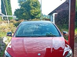 Rot Gebraucht 2015 Mercedes CLA200 Shooting Brake AMG line Kombi | 13.700 € (Guter Preis)