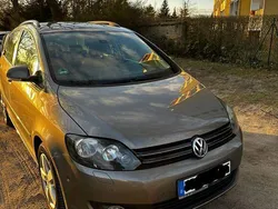 Braun Gebraucht 2011 VW Golf Plus Team Van / Kleinbus | 6.500 € (Guter Preis)