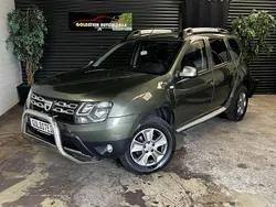 Grün Gebraucht 2014 Dacia Duster Prestige SUV | 5.799 € (Fairer Preis)