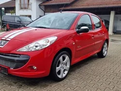 Rot Gebraucht 2013 Peugeot 206+ Basis Kleinwagen | 4.493 € (Fairer Preis)