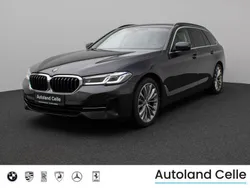 Sophistograu brillanteffekta9 Gebraucht 2021 BMW 520 Kombi | 29.499 € (Guter Preis)