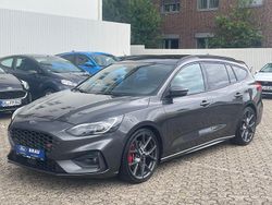 Grau Gebraucht 2021 Ford Focus ST Limousine | 28.790 € (Guter Preis)