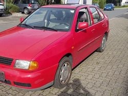 Rot Gebraucht 1998 VW Polo Classicline Limousine | 500 € (Superpreis)
