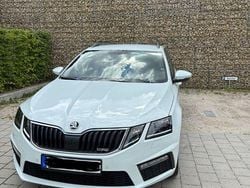 Weiß Gebraucht 2017 Skoda Octavia RS Kombi | 18.000 € (Etwas zu teuer)